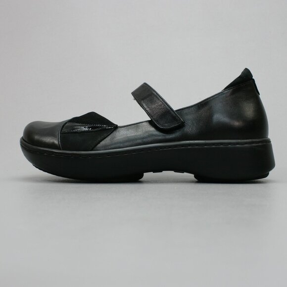NAOT Ladies 9 (40) Adriatic Black Leather Mary Janes Hook Loop Strap Shoes Flats - Picture 2 of 12
